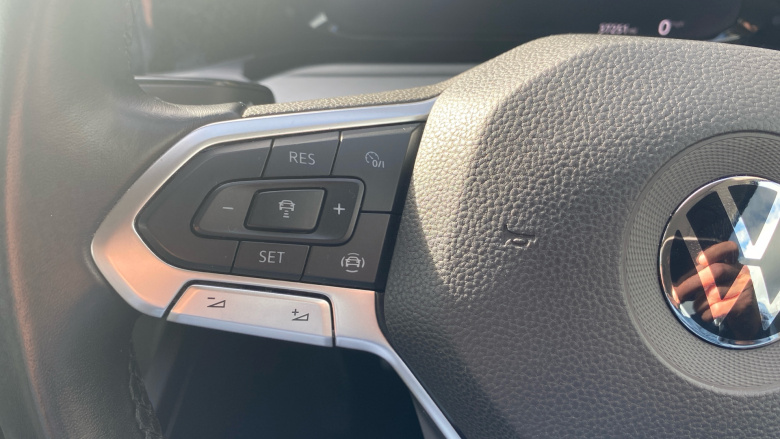 Volkswagen Golf 1.0 TSI Life 5dr Petrol Hatchback